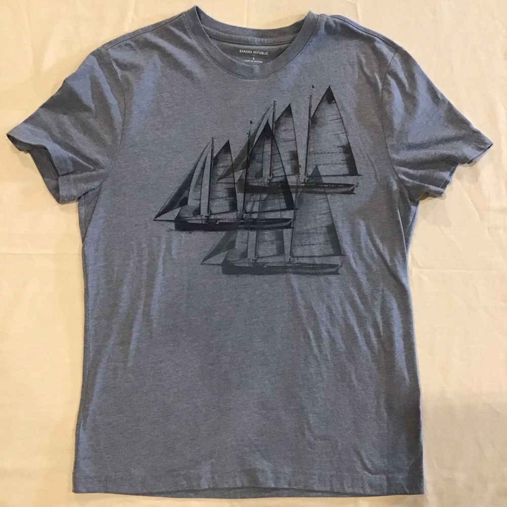 Banana Republic sailboat graphic t-shirt